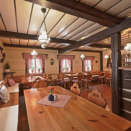 Gasthof A Restaurace U Paseku *
