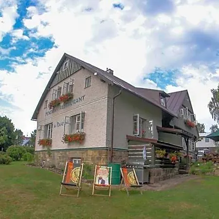 宾馆 A Restaurace U Paseku *